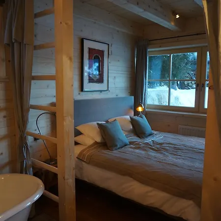 Ski Nomad Chalet